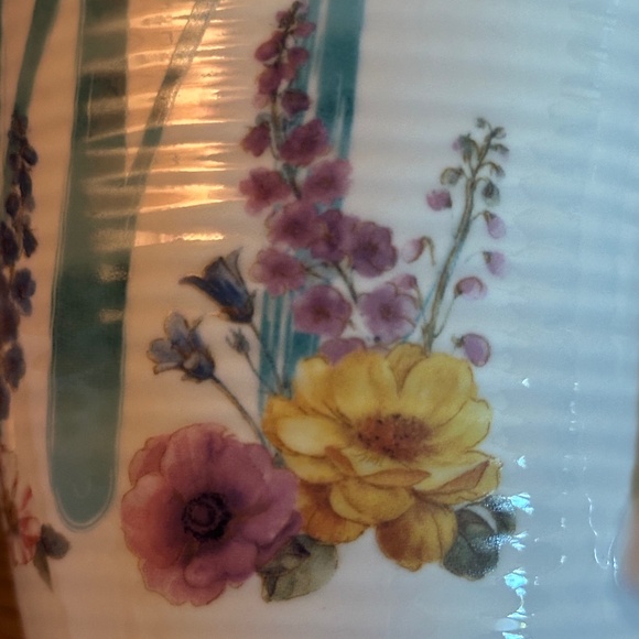 Lisa Audit Letter M Mug Cup - Picture 4 of 13